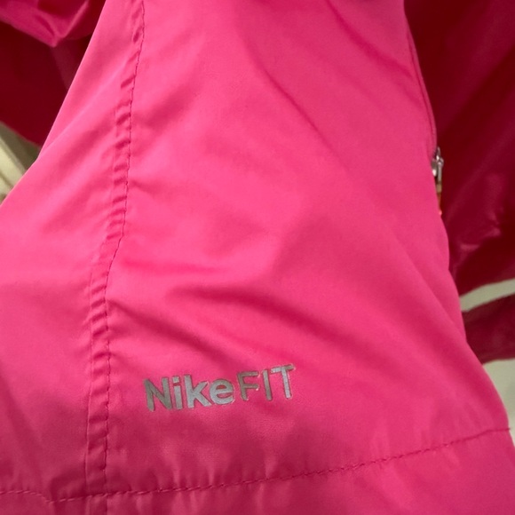 Athletic apparel - Picture 6 of 6